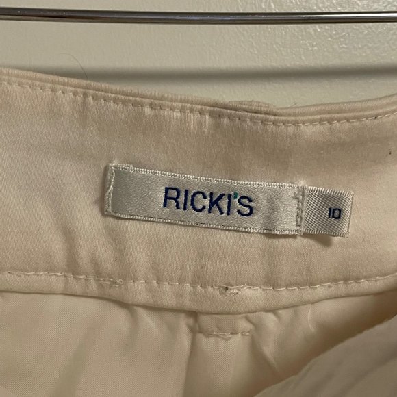 Rickis, Size 10,  Knee Length White Skirt - Picture 3 of 3